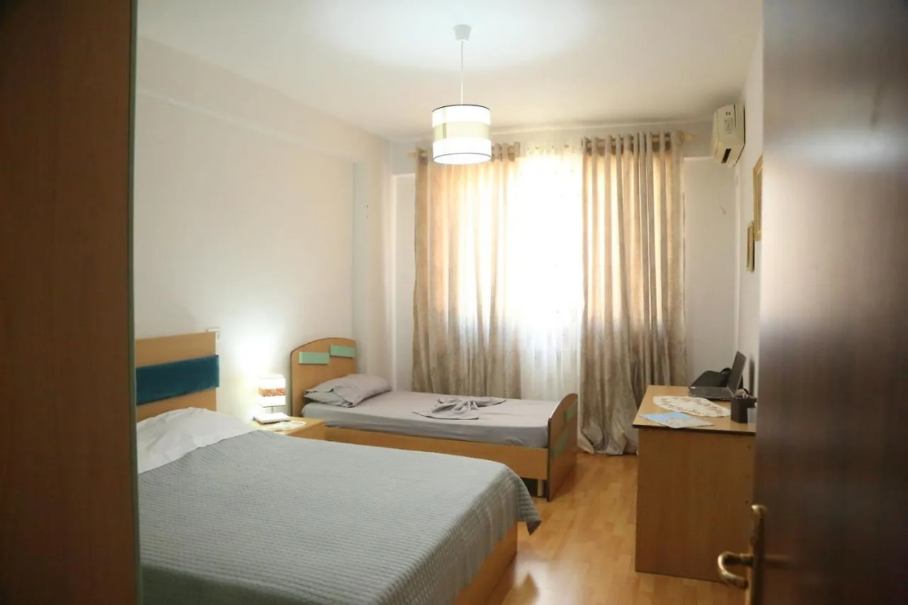 تيرانا Ennio Apartment Near The Lake