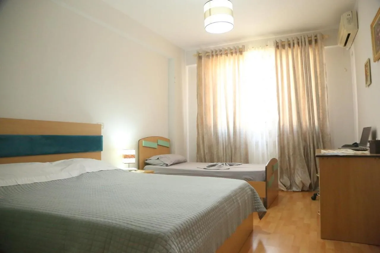 Ennio Apartment Near The Lake Tirana Albanien