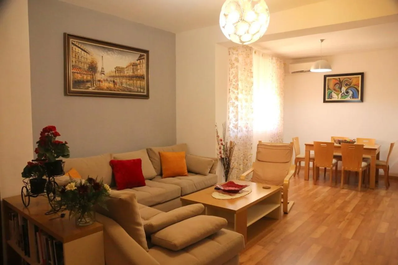 טיראנה Ennio Apartment Near The Lake אלבניה